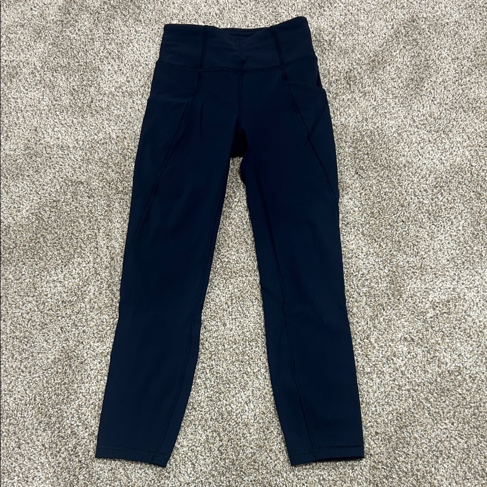 Navy Lululemon leggings with pockets